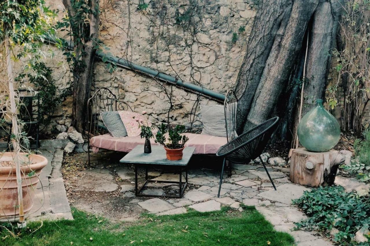 En Ville Et Sous Les Arbres 몽펠리에 외부 사진